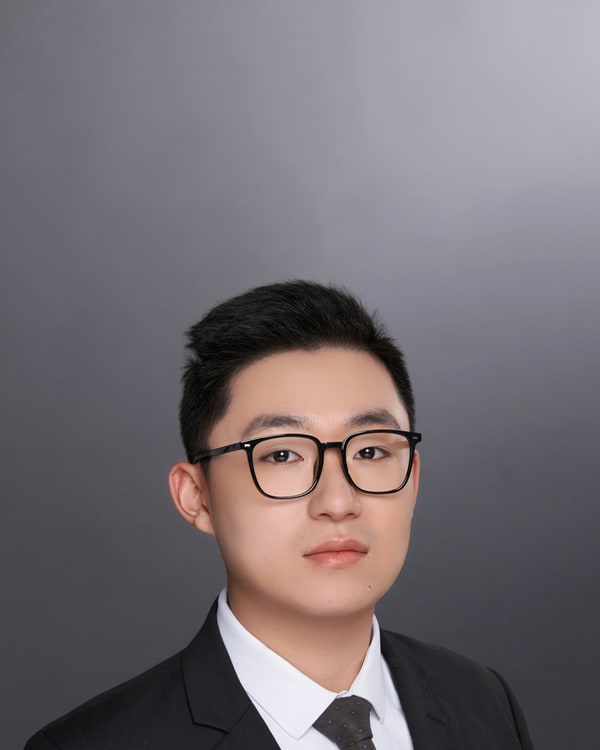 Yizhang Zhu